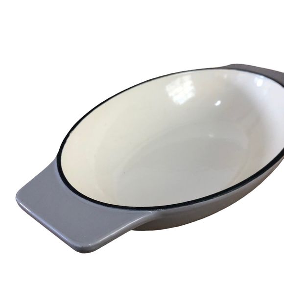 Martha Stewart  enameled cast iron oval casserole 10.5 InX 6.25 In X 2 In - Picture 4 of 8